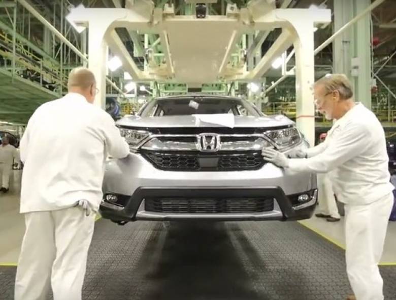 Honda começa a fabricar em série a nova geração do CR-V.